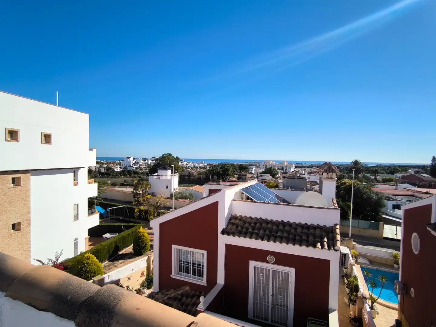 Vista exterior de Casa o xalet en venda en Orihuela amb Terrassa i Piscina