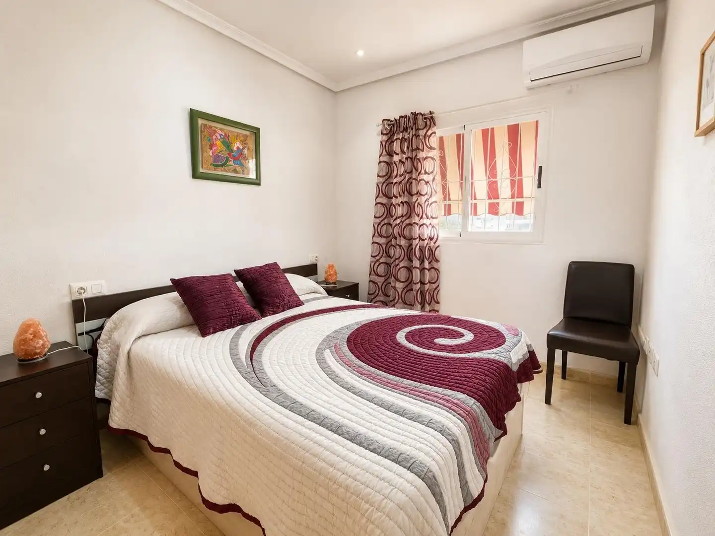 Schlafzimmer von Wohnungen zum Verkauf in Torrevieja mit Klimaanlage, Terrasse und Möbliert