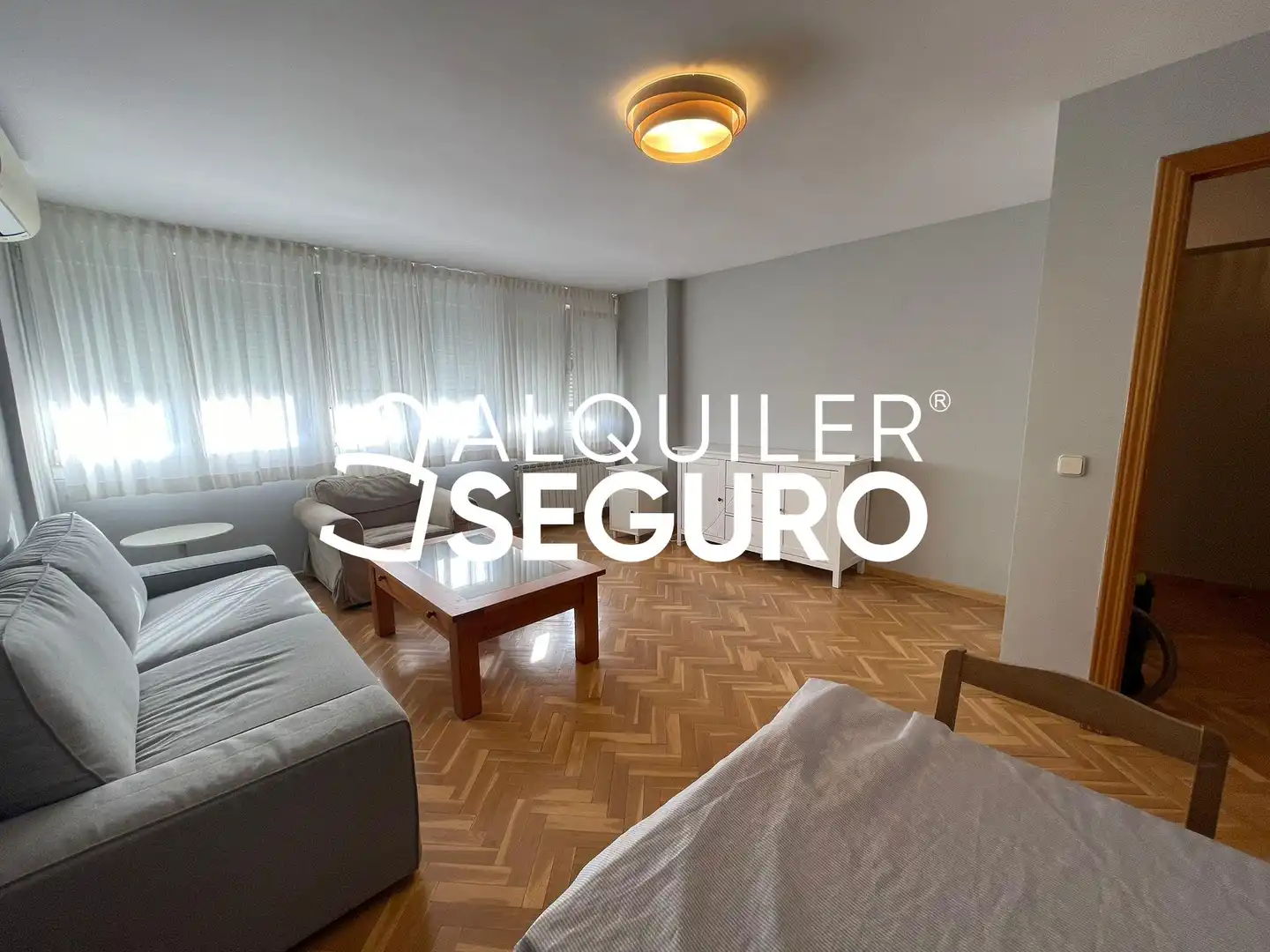 Sala d'estar de Pis de lloguer en Madrid amb Aire condicionat, Calefacció i Terrassa