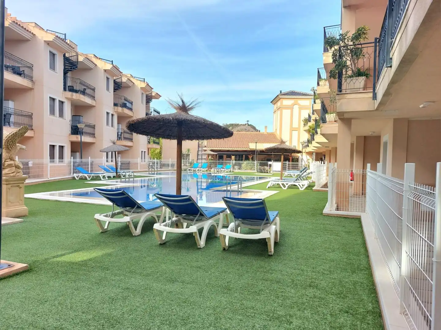 Piscina de Àtic en venda en Águilas amb Aire condicionat, Calefacció i Jardí privat