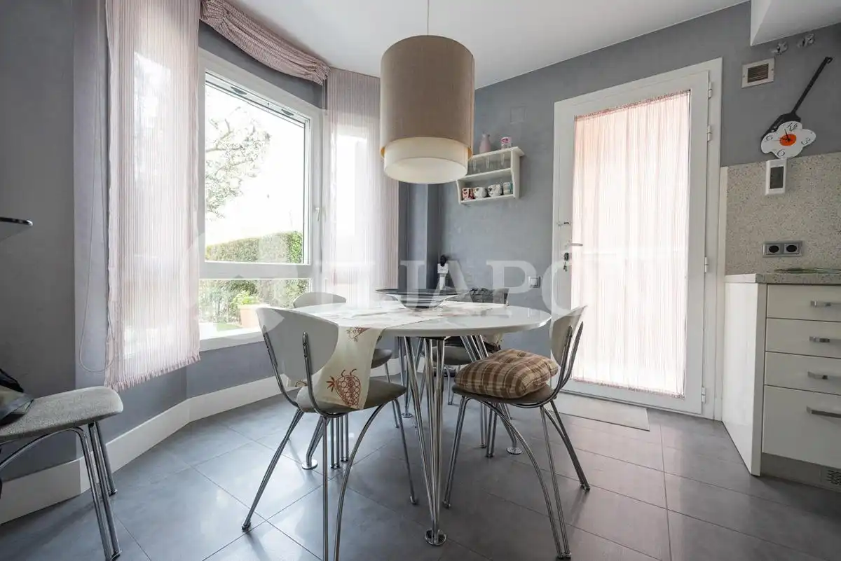 Comedor de Casa o chalet en venta en Alella con Aire acondicionado, Calefacción y Jardín privado