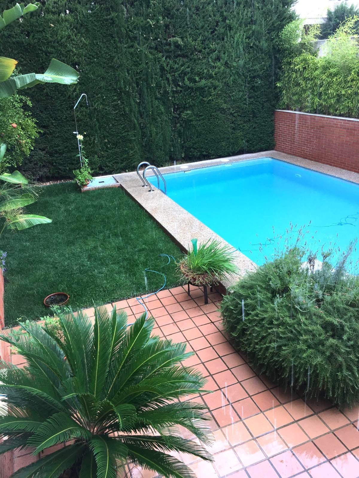 Piscina de Casa o xalet en venda en Mérida amb Aire condicionat, Calefacció i Jardí privat