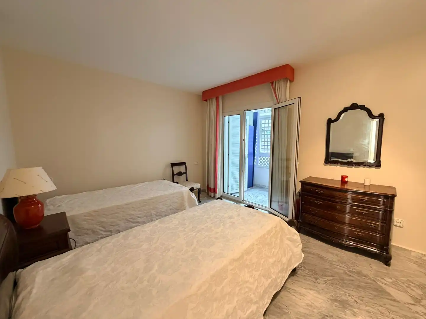 Bedroom of Flat for rent in Marbella  with Air Conditioner, Terrace and Storage room
