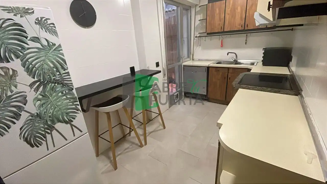 Cocina de Piso en venta en Ourense Capital  con Calefacción, Terraza y Amueblado