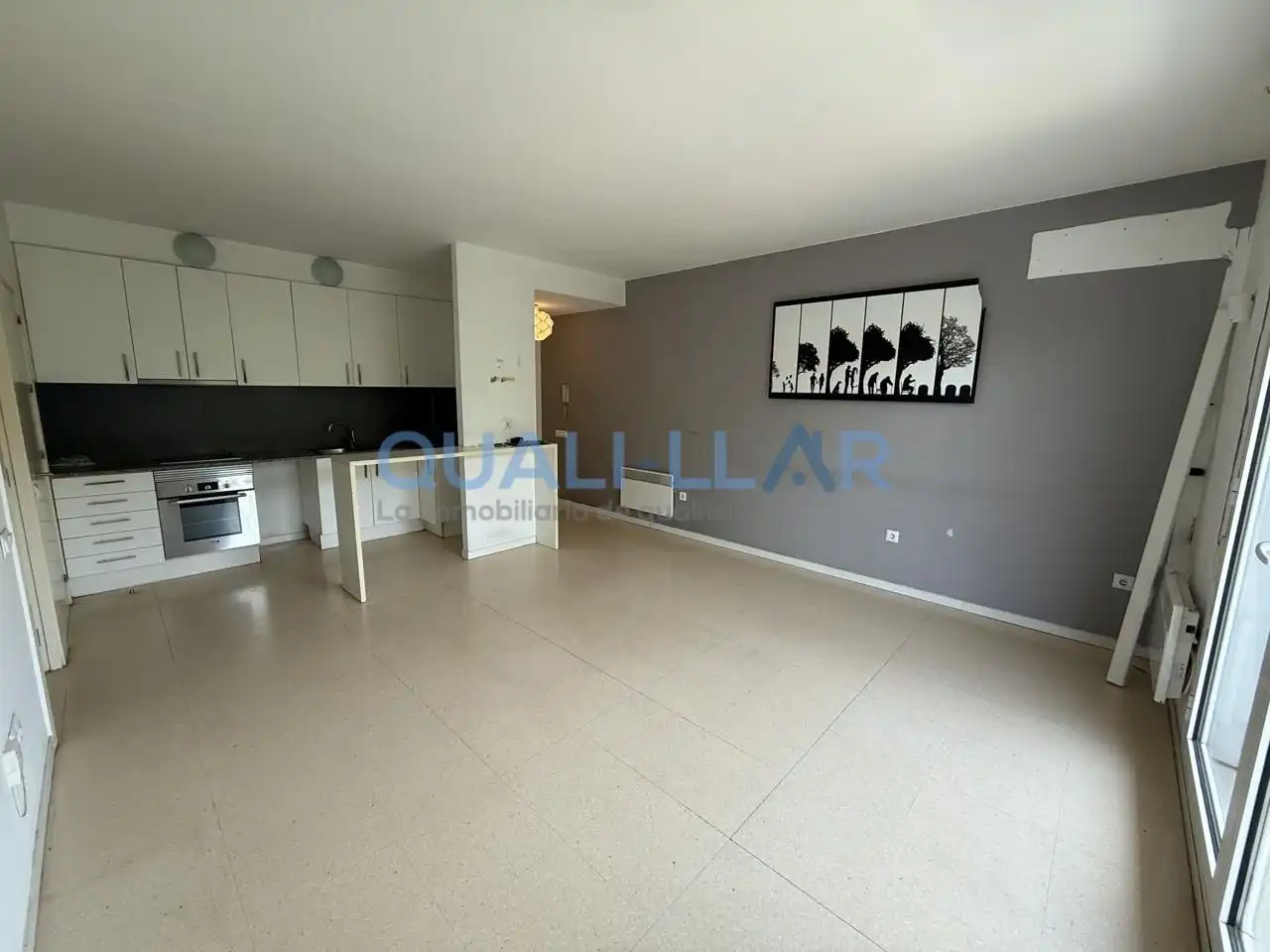 Sala de estar de Apartamento en venta en Vilanova i la Geltrú con Calefacción, Trastero y Balcón