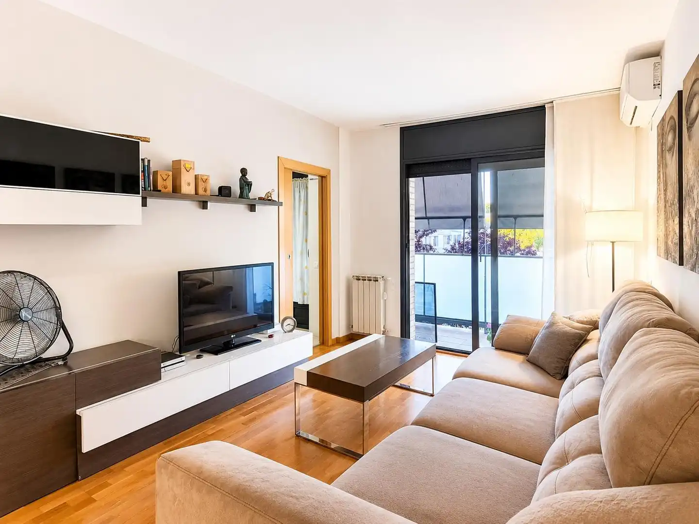 Living room of Flat for sale in Sentmenat  with Air Conditioner, Heating and Parquet flooring