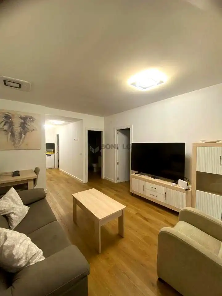 Sala de estar de Estudio en venta en Teruel con Calefacción, Trastero y Amueblado
