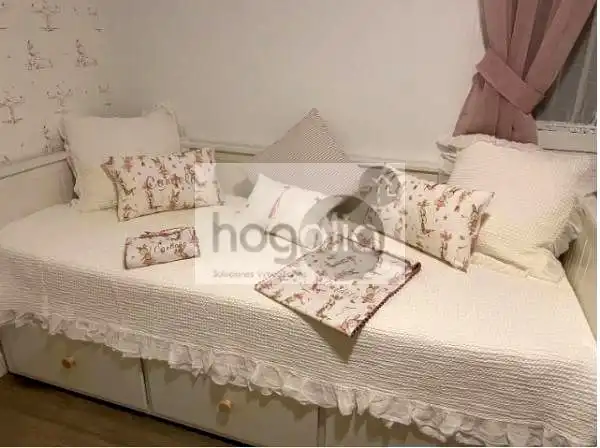 Bedroom of Flat for rent in Sevilla  with Air Conditioner, Terrace and Furnished
