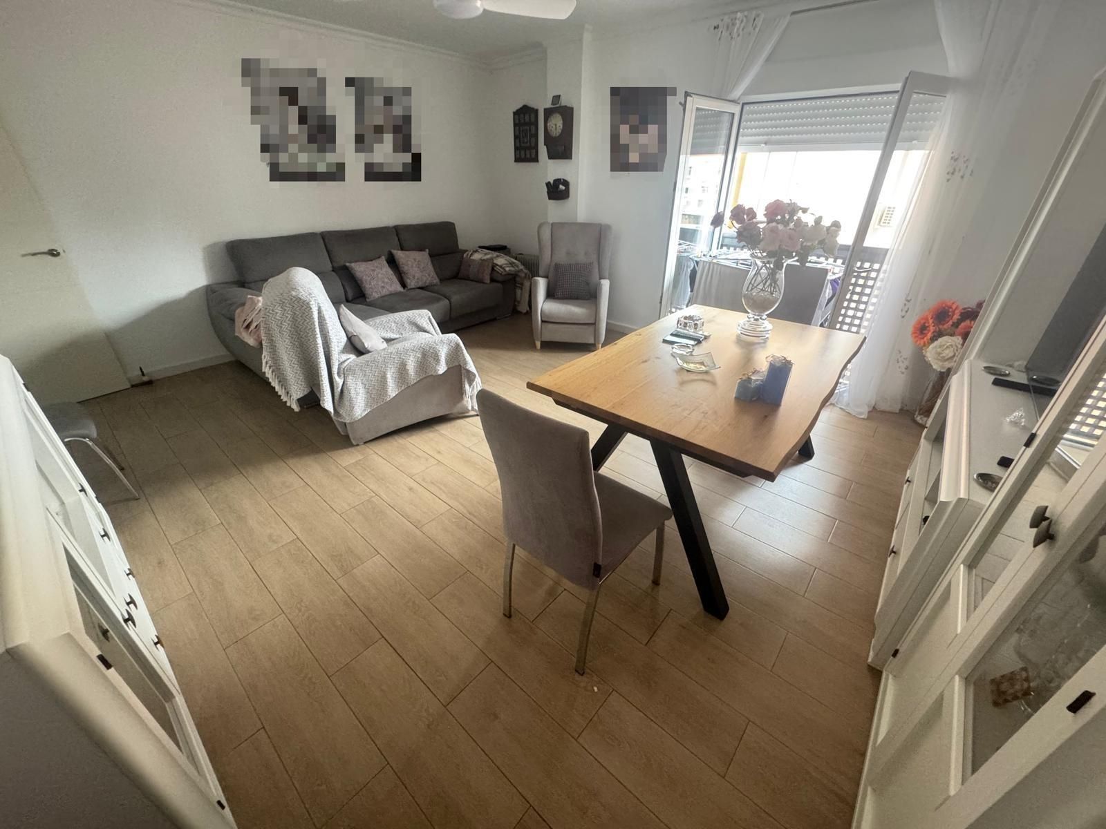 Living room of Flat for sale in Dos Hermanas  with Air Conditioner and Heating