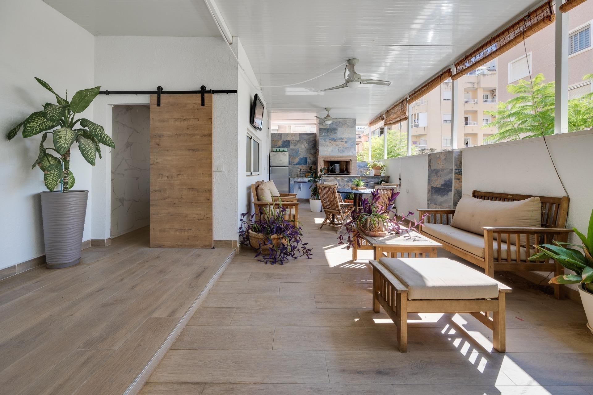 Terrace of House or chalet for sale in Torrevieja  with Air Conditioner, Heating and Terrace