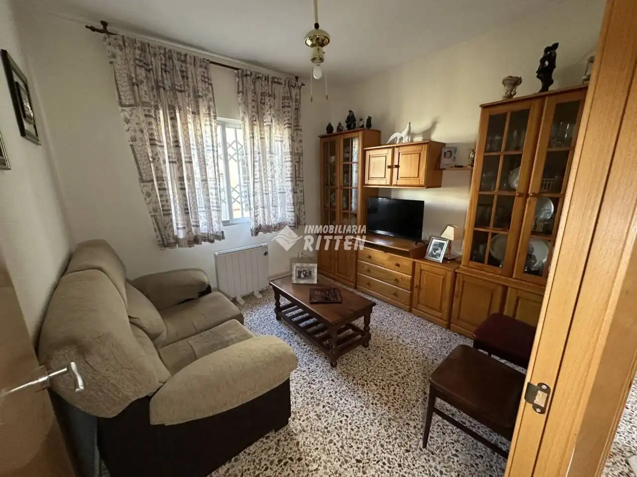 Wohnzimmer von Einfamilien-Reihenhaus zum Verkauf in Cartagena mit Klimaanlage, Privatgarten und Terrasse