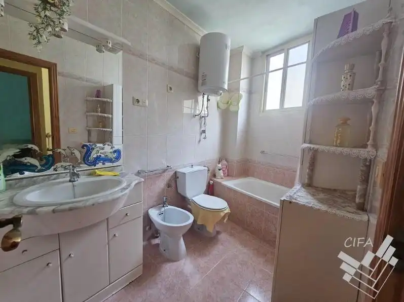 Badezimmer von Einfamilien-Reihenhaus zum Verkauf in Peñíscola / Peníscola mit Terrasse, Möbliert und Balkon