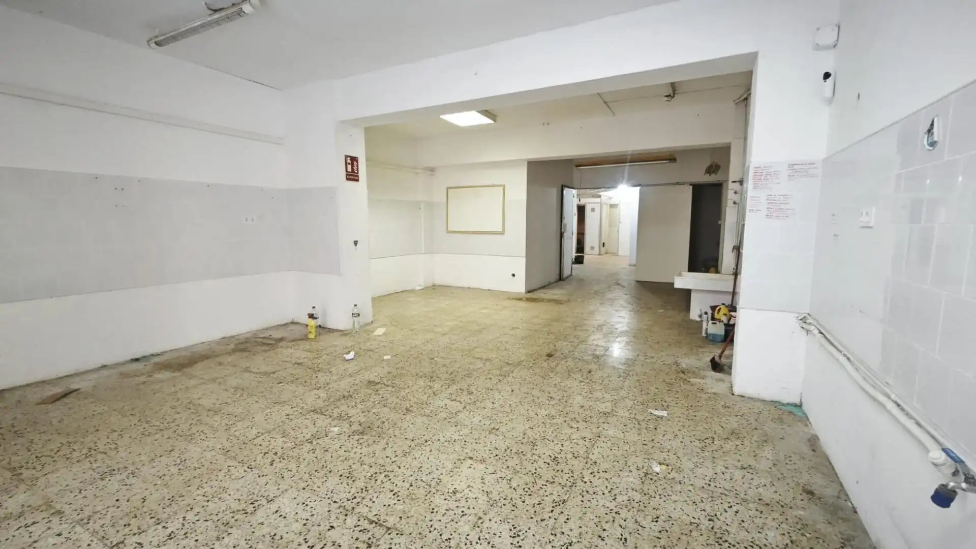 Local en venta en Carrer SALINAS, Vila de Gràcia