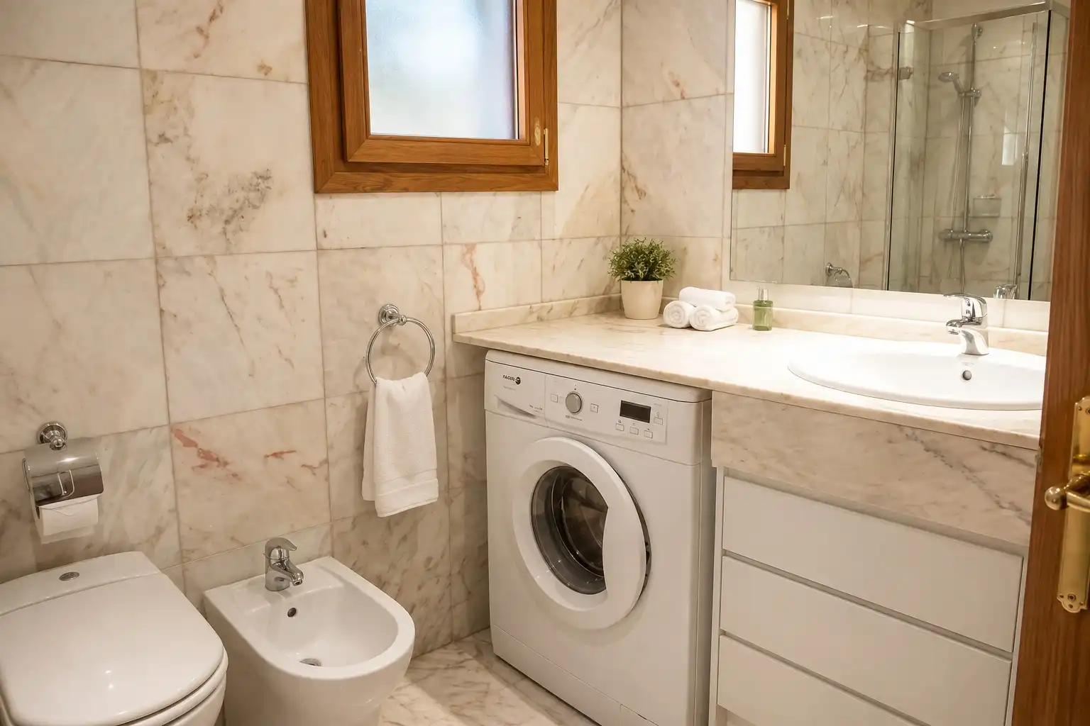 Bathroom of Apartments for rent in Encamp  with Heating and Furnished