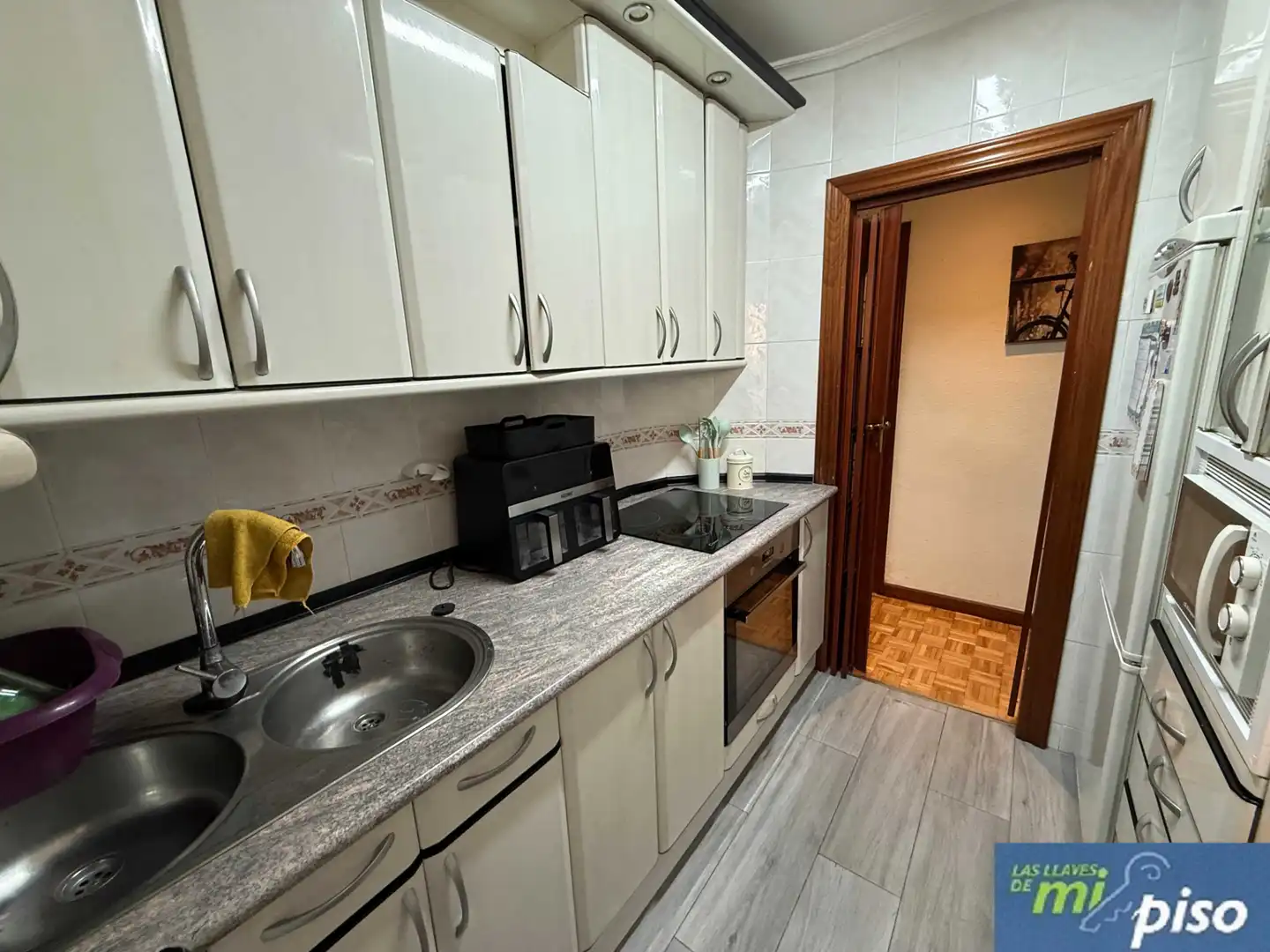 Kitchen of Flat for sale in Valladolid  with Heating, Parquet flooring and Furnished