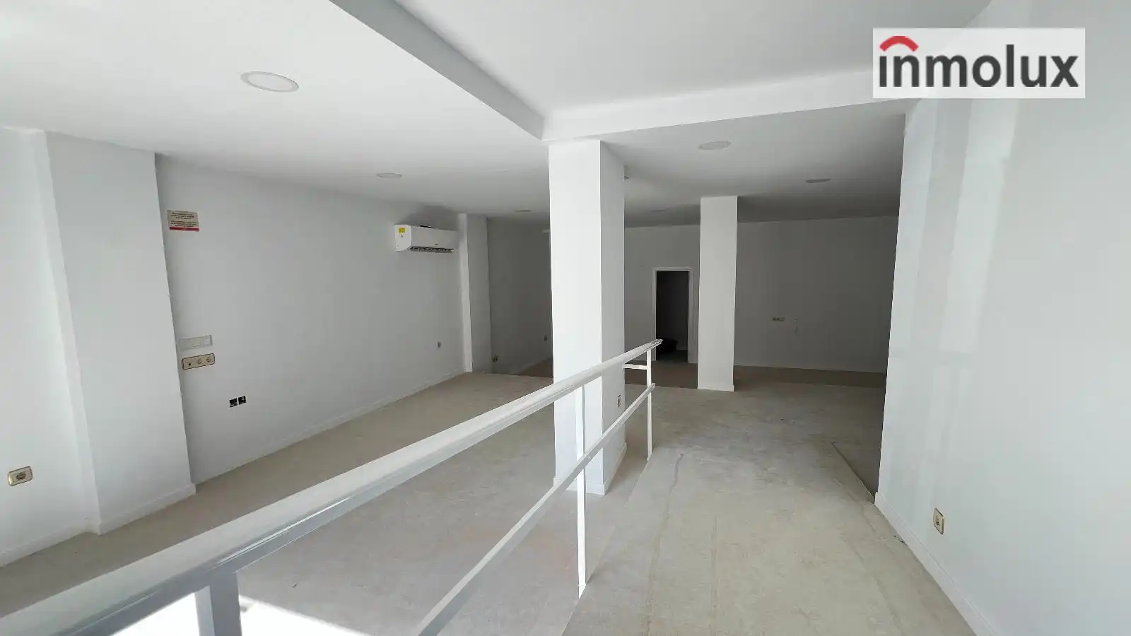 Local comercial de lloguer a Calle General Lacy, imagen 2