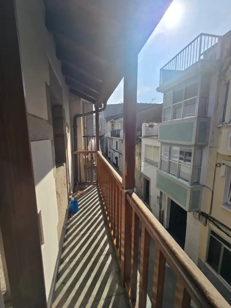 Terraza de Casa adosada en venta en Viveiro con Calefacción, Parquet y Horno