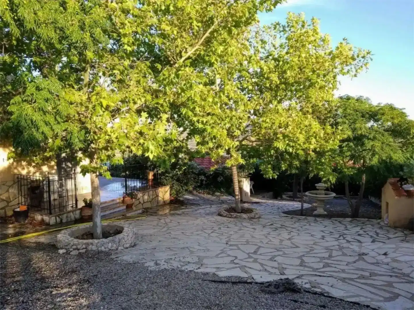 Terrassa de Finca rústica en venda en Elche de la Sierra amb Jardí privat, Traster i Piscina