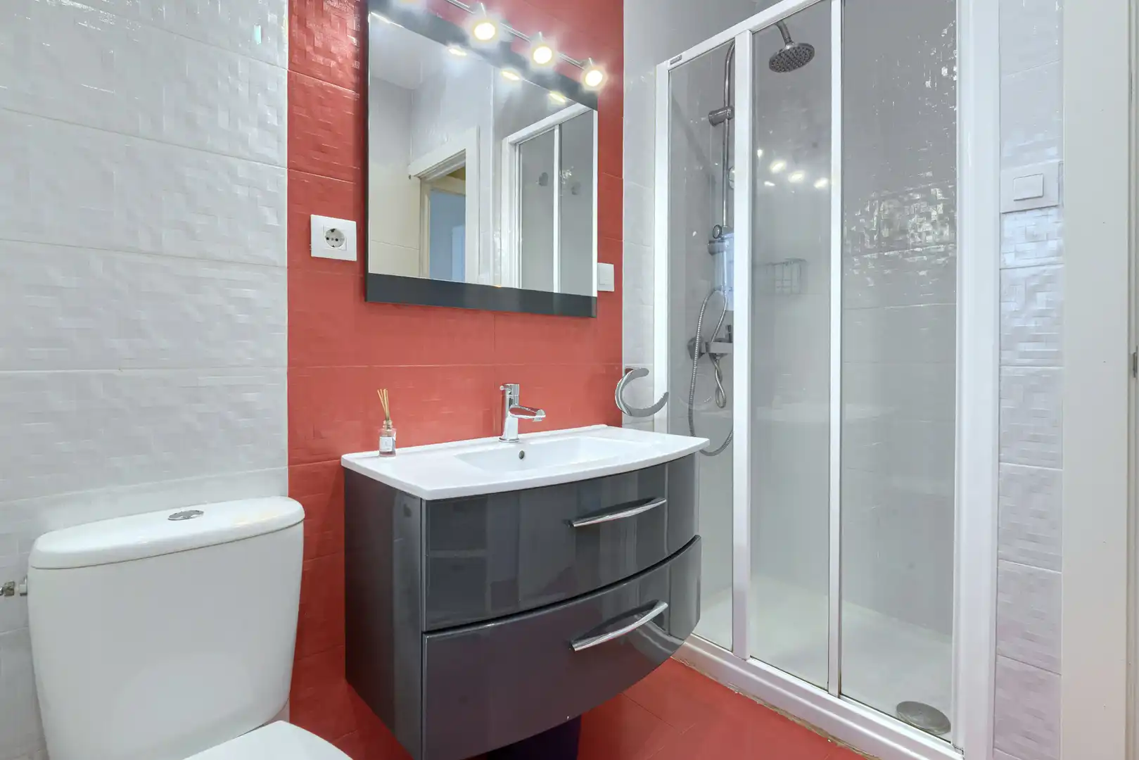 Baño de Piso de alquiler en Bilbao  con Calefacción, Amueblado y Horno
