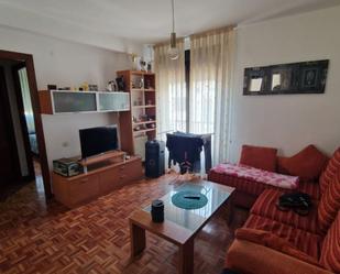 Sala d'estar de Apartament en venda en Soto y Amío