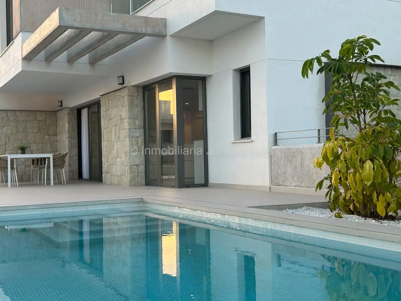 Villa avec piscine à vendre à Golf Bahía