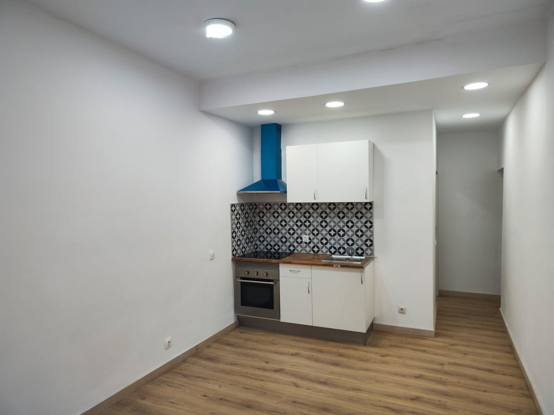 Cuina de Local en venda en Badalona amb Parquet