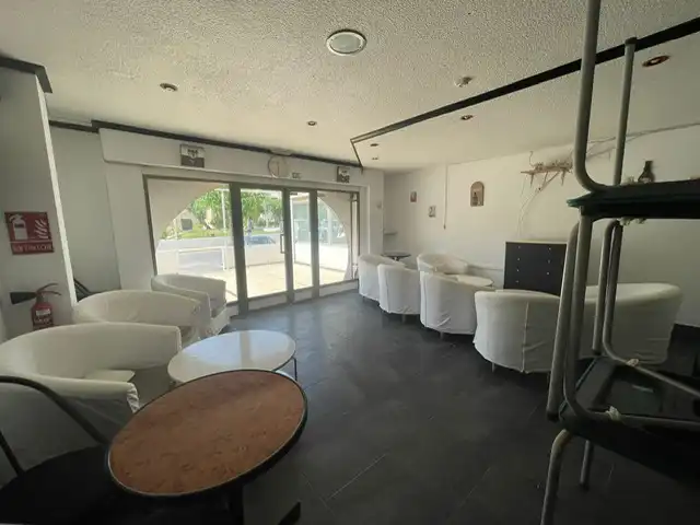 Commercial properties for sale in Avinguda de l'Amerador, Pueblo Español - Coveta Fumá