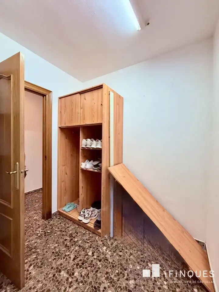 Dormitori de Casa o xalet en venda en Castellar del Vallès amb Aire condicionat, Jardí privat i Traster