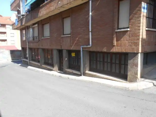 Vista exterior de Local en venda en Arenas de San Pedro