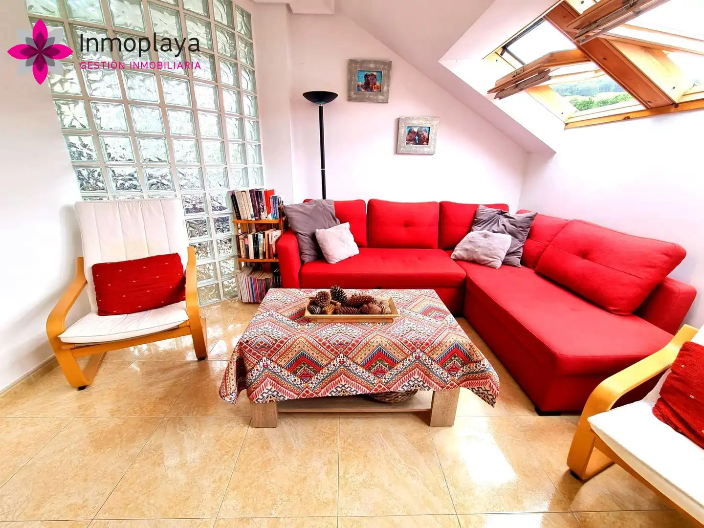 Sala d'estar de Àtic en venda en Meruelo amb Calefacció, Jardí privat i Terrassa