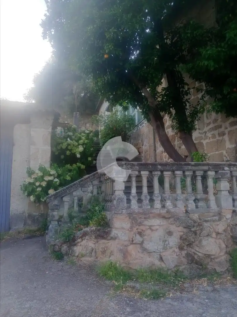 Vista exterior de Casa o xalet en venda en Ourense Capital  amb Jardí privat