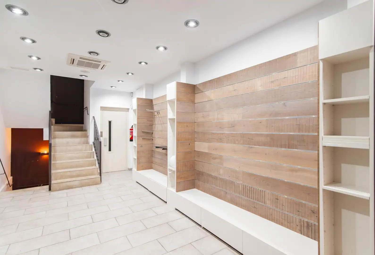 Local comercial de lloguer a Calle Santa Maria, imagen 13