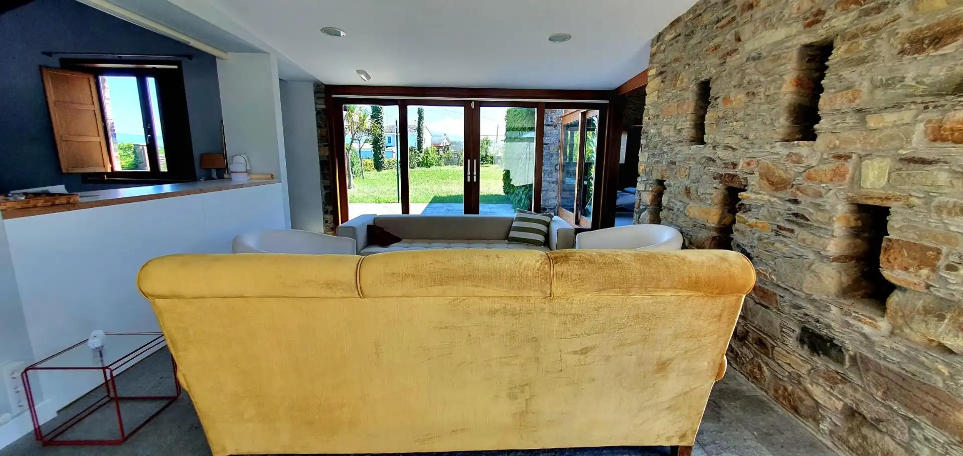 Sala d'estar de Casa o xalet en venda en Tapia de Casariego amb Calefacció, Jardí privat i Terrassa