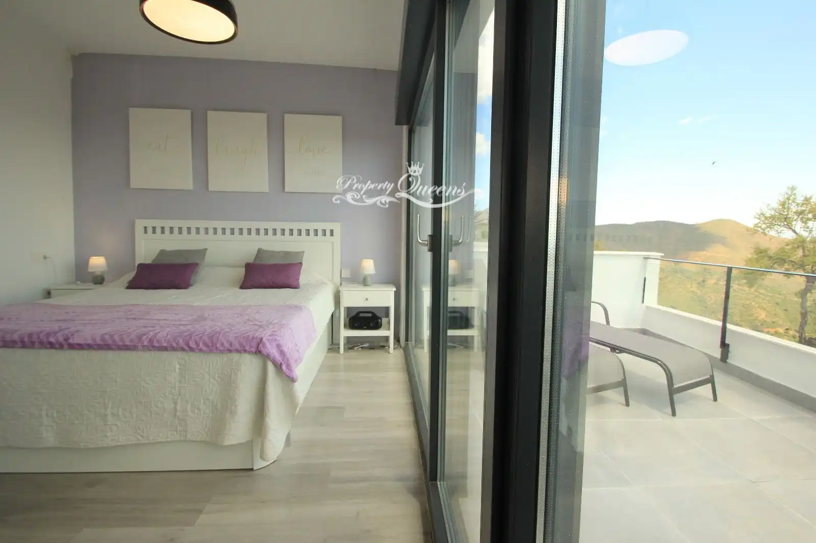 Habitación de Casa adosada de alquiler en Población de Arroyo con Aire acondicionado, Amueblado y Horno
