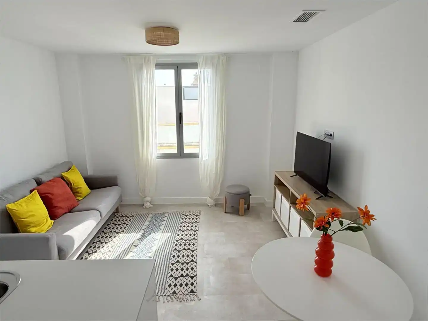Sala de estar de Piso de alquiler en Cádiz con Aire acondicionado y Amueblado