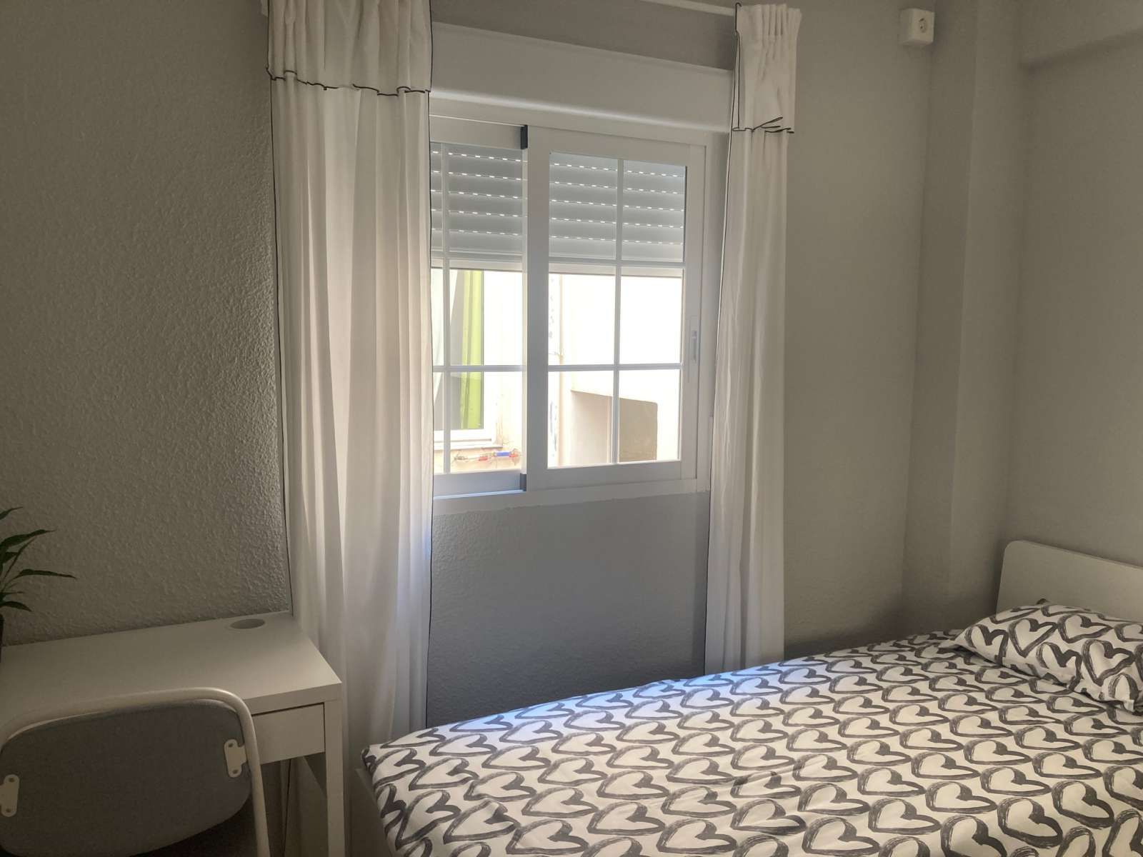 Bedroom of Flat to share in Alicante / Alacant  with Air Conditioner, Heating and Terrace