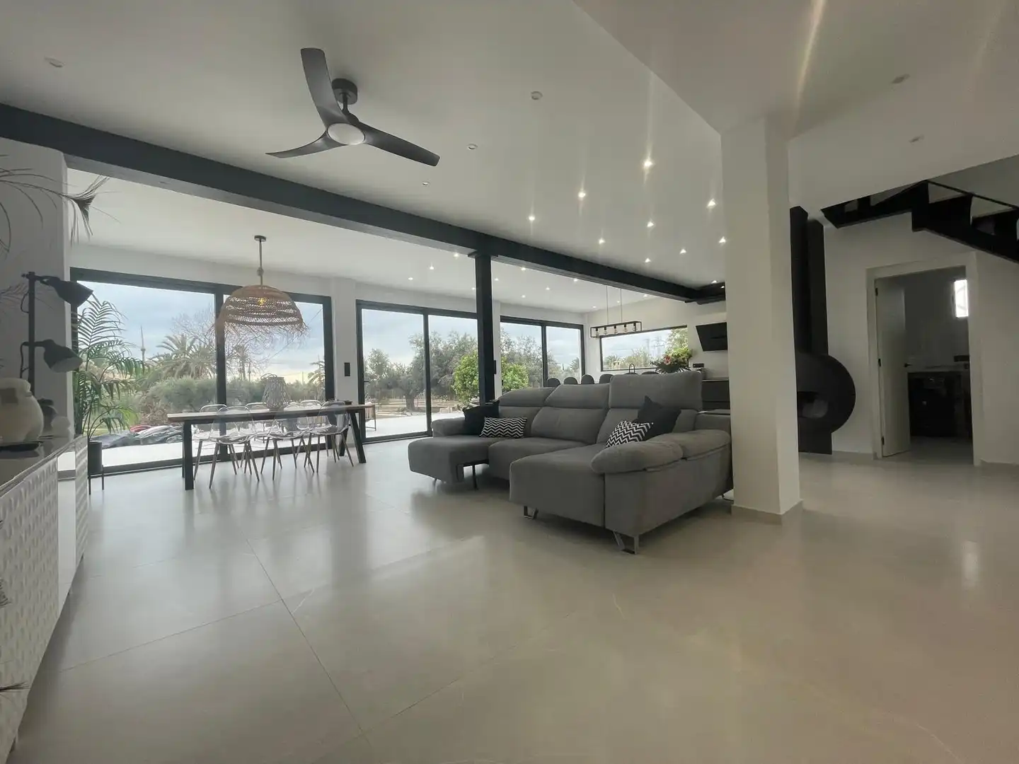 Sala d'estar de Casa o xalet en venda en Elche / Elx amb Aire condicionat, Terrassa i Traster