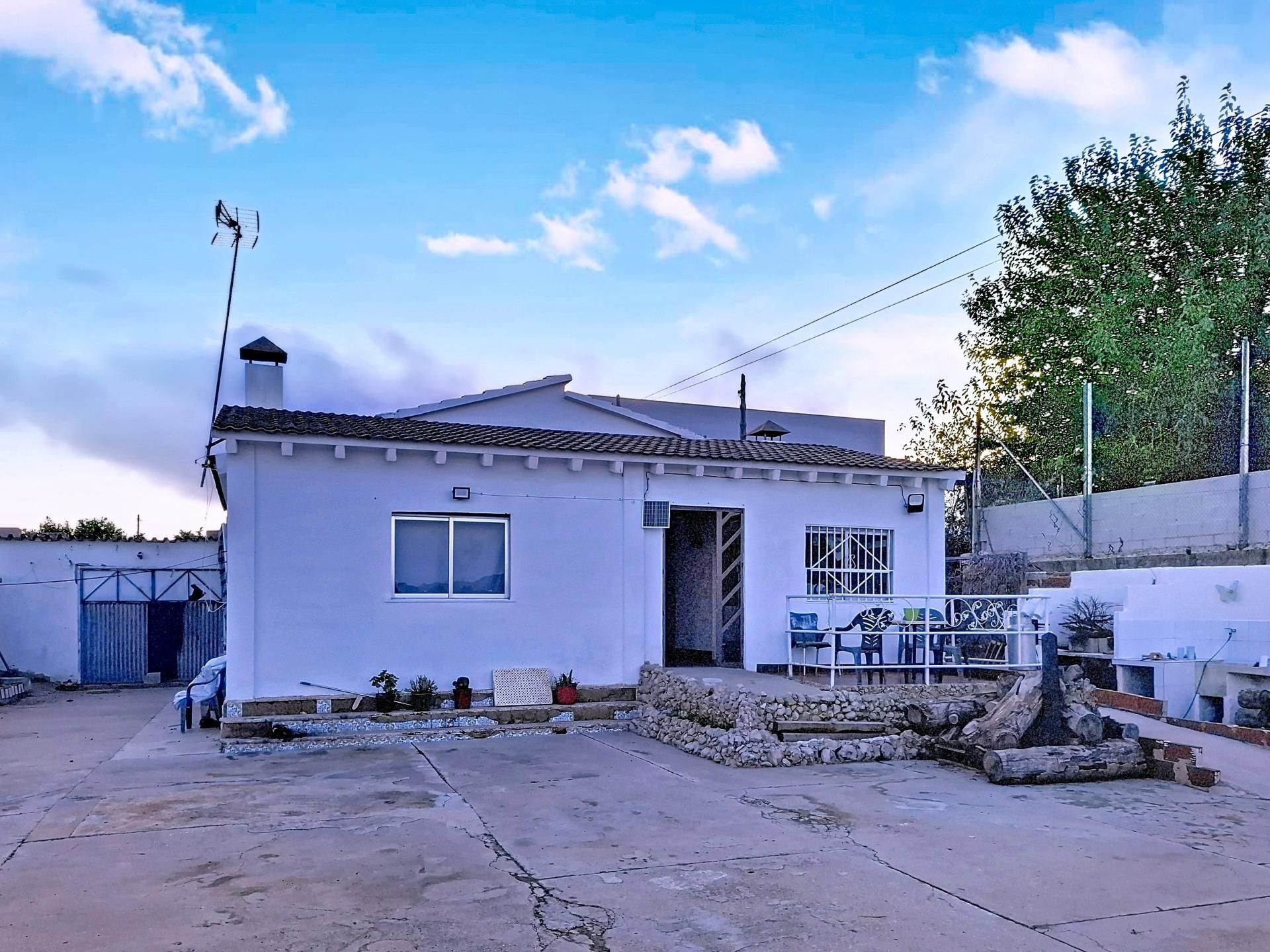 Exterior view of Country house for sale in Cerdà  with Terrace and Swimming Pool