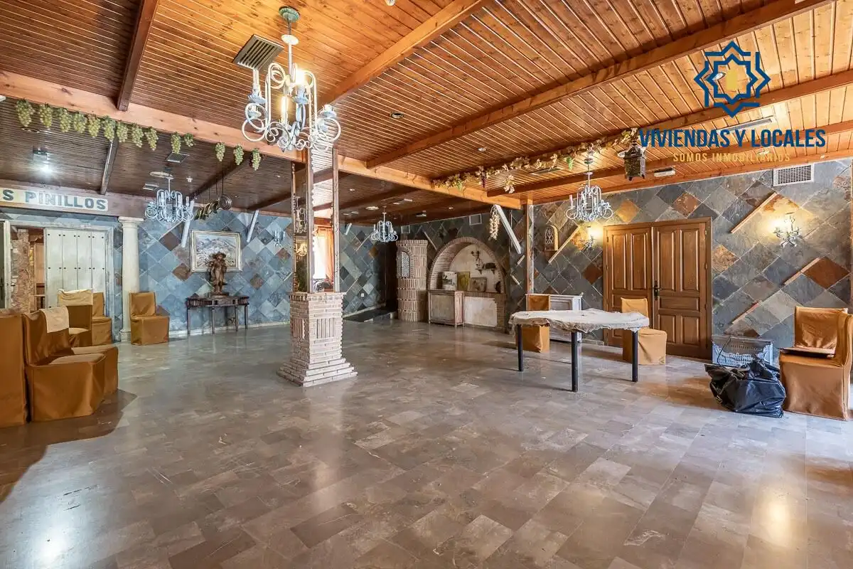 Local comercial en venda a Pinos Genil, imagen 11