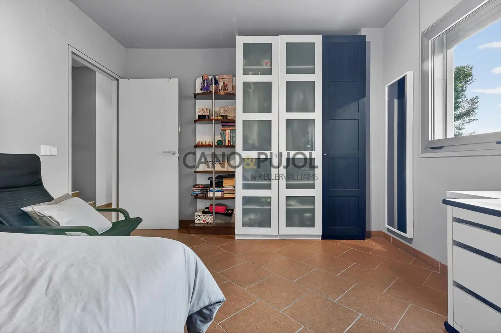 Bedroom of Houses for sale in Terrassa  with Air Conditioner, Heating and Terrace