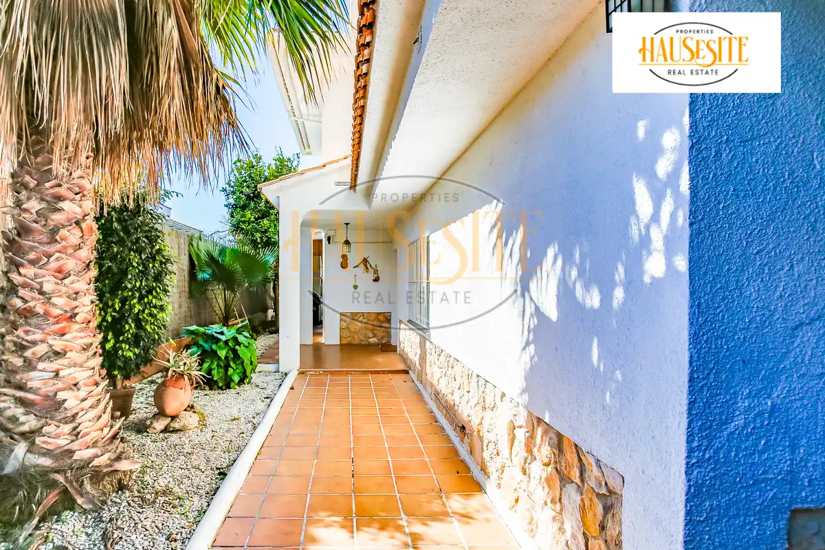 Vista exterior de Casa o chalet en venta en Sant Pere de Ribes con Aire acondicionado, Calefacción y Jardín privado