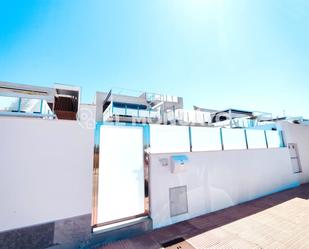 Exterior view of Single-family semi-detached for sale in Daya Vieja  with Air Conditioner, Heating and Private garden