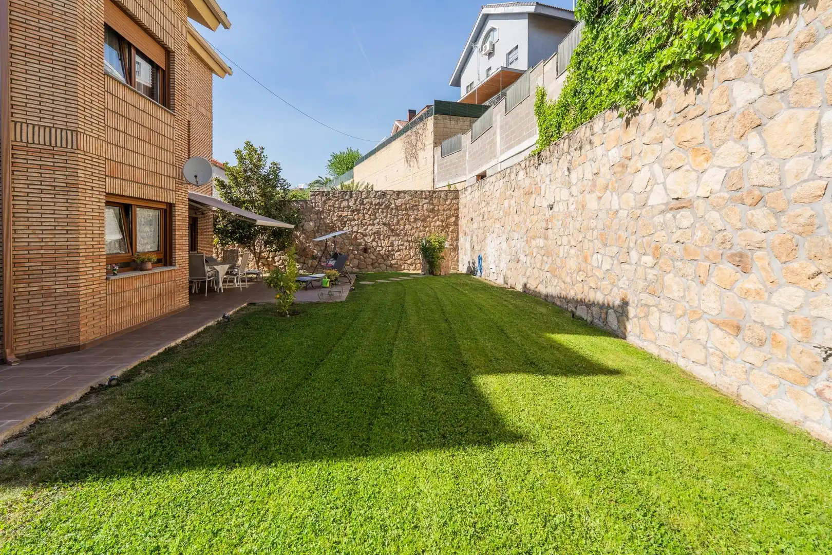 Jardín de Casa o chalet en venta en Cobeña con Aire acondicionado, Calefacción y Jardín privado