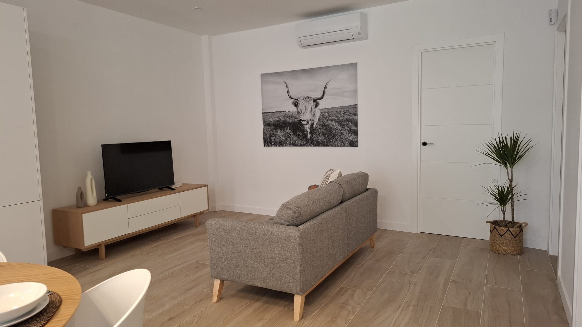 Living room of Flat for sale in  Madrid Capital