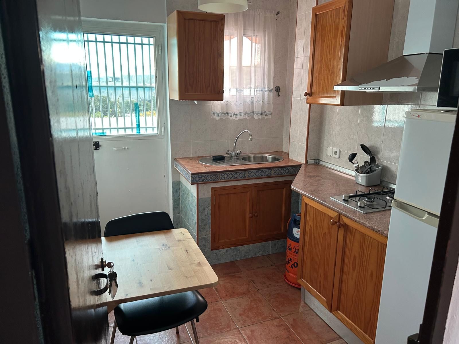 Cuina de Estudi de lloguer en Málaga Capital amb Aire condicionat, Jardí privat i Moblat