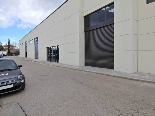 Nave industrial en Alquiler en Josep Genoves en Sant Salvador de Guardiola