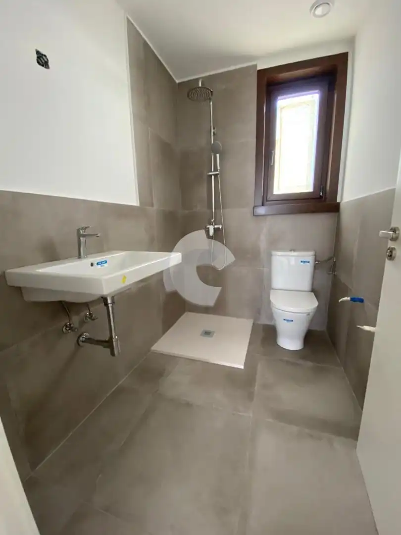 Bany de Casa o xalet en venda en Carballo amb Jardí privat