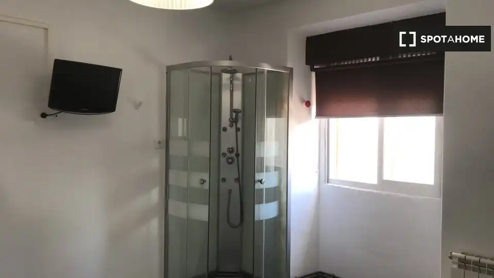 Room in Vigo , Pontevedra