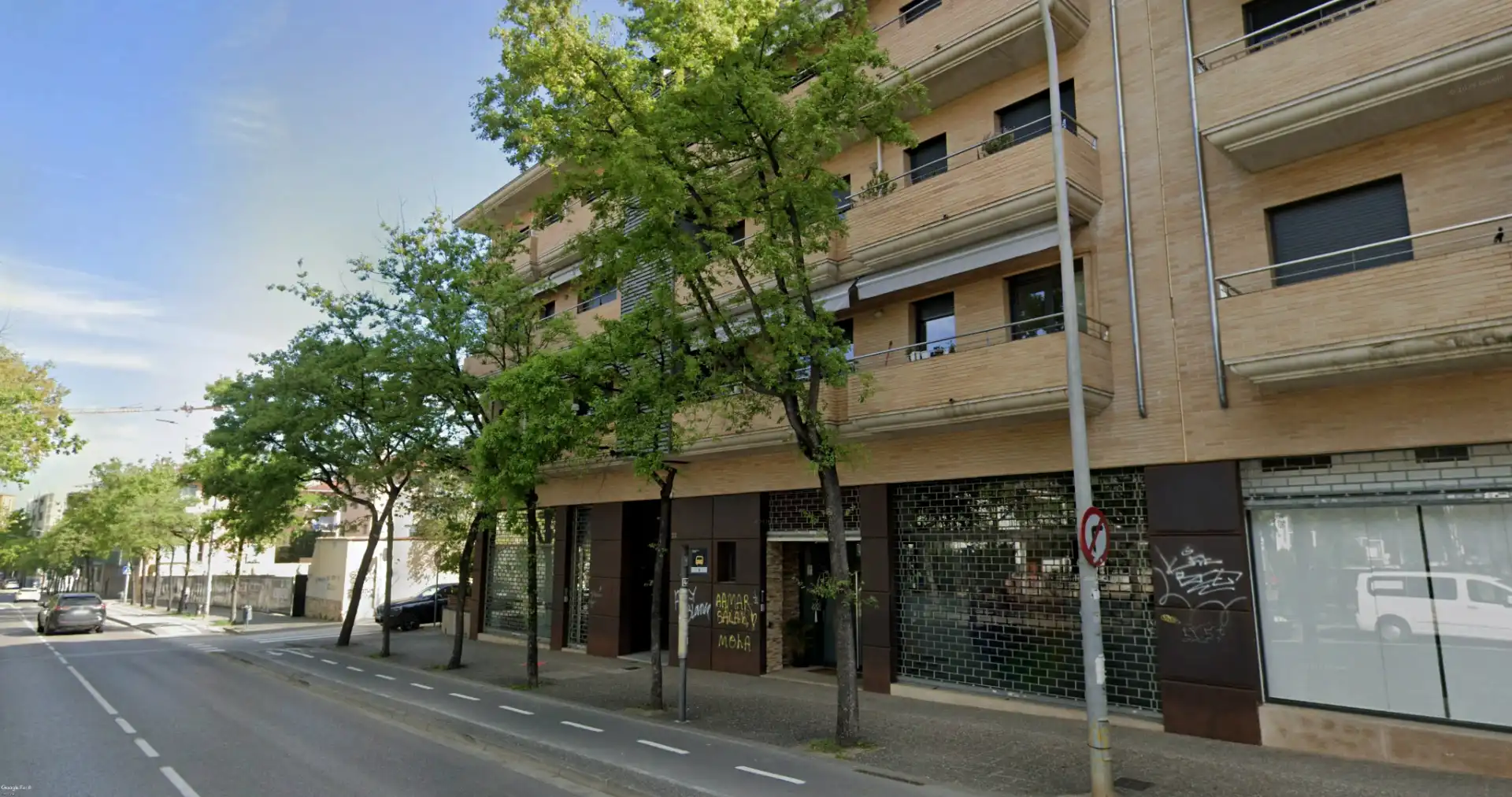 Vista exterior de Pis en venda en Girona amb Calefacció, Parquet i Moblat