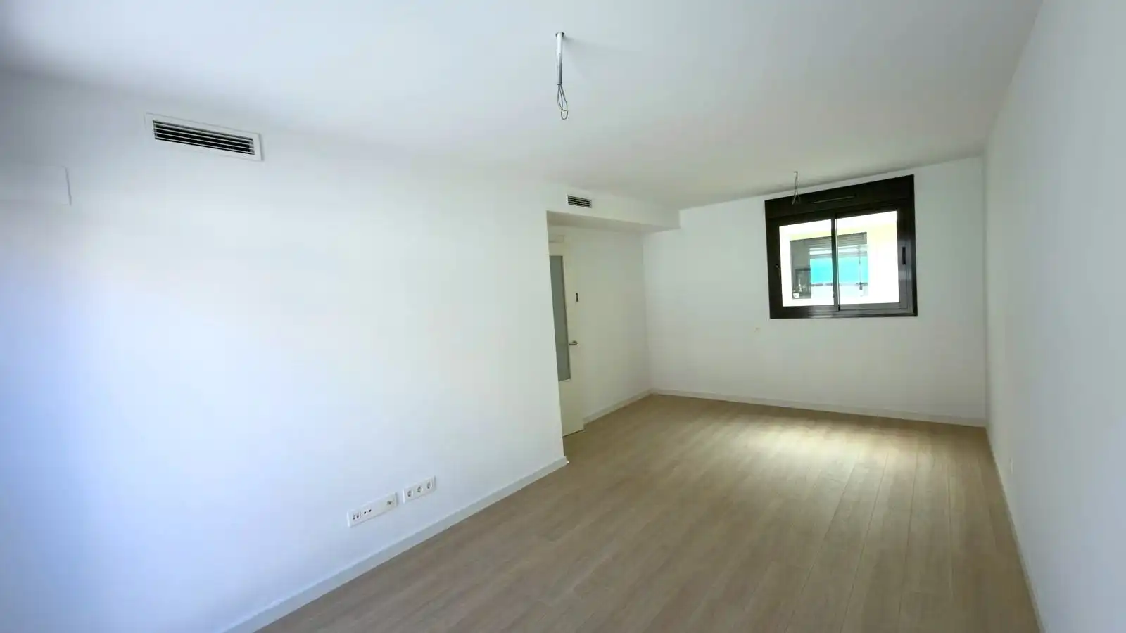 Living room of Attic for sale in Esplugues de Llobregat  with Air Conditioner, Heating and Terrace